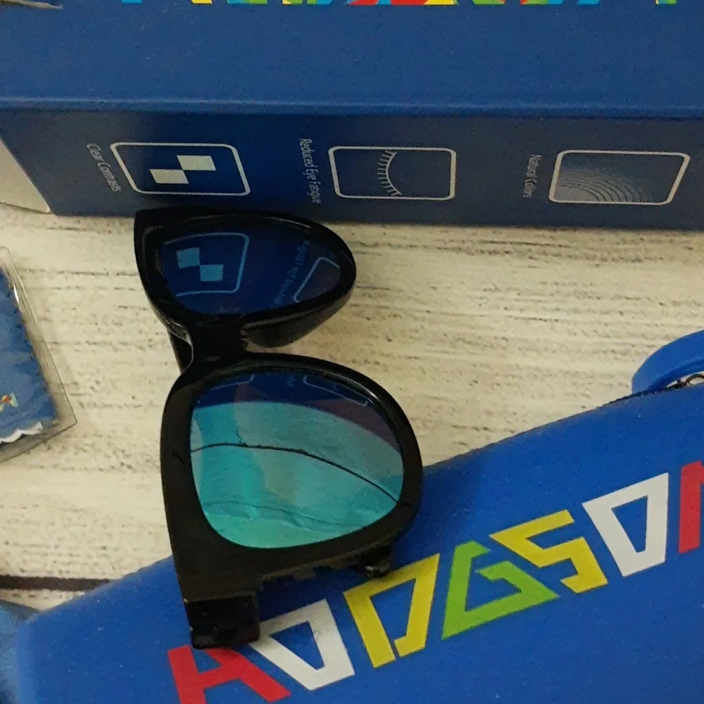 Kids Mirrored Polarized Sunglasses, Silicone UV Protection, Black Blue